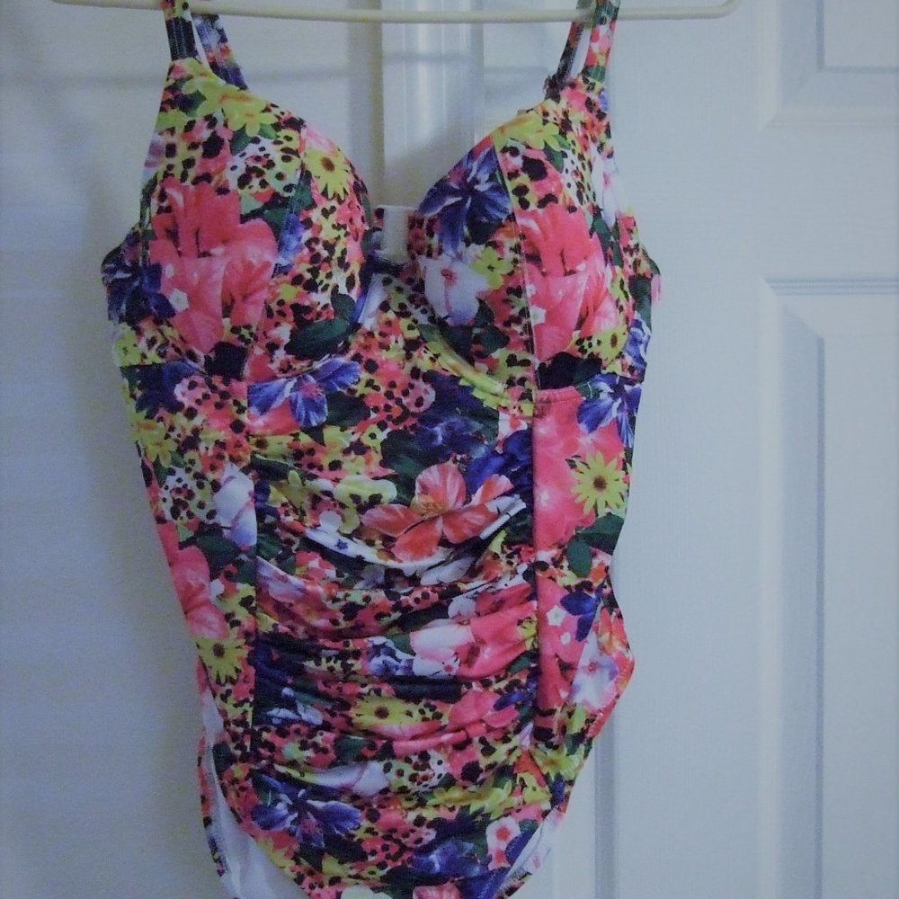 Sexy Floral One Piece Swimsuit (Size 14) NWT